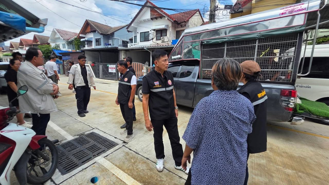 เทศบาลเมืองบางรักน้อยลงพื้นที่ตรวจสอบเครื่องสูบน้ำและท่อระบายน้ำ ภาพที่ 12