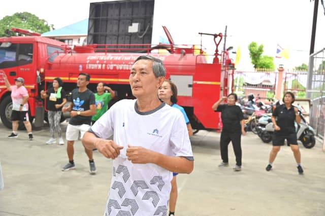 ภาพความประทับใจกิจกรรมเต้นแอโรบิค "เสืยเหงื่อกันหน่อยไหม?" ภายใต้โครงการส่งเสริมสุขภาพประชาชนด้วยการออกกำลังการเต้นแอโรบิค ในวันศุกร์ที่ 21 สิงหาคม 2569 ภาพที่ 20