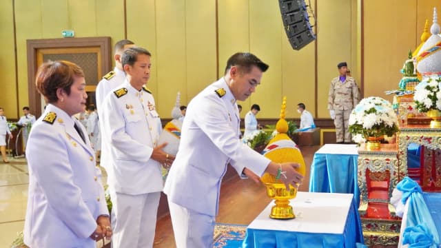 เข้าร่วมพิธีเจริญพระพุทธมนต์และทำบุญตักบาตรถวายพระราชกุศล เนื่องในโอกาสพระชนมพรรษาสมเด็จพระนางเจ้าสิริกิตติ์ พระบรมราชินีนาถ พระบรมราชชนนีพันปีหลวง วันแม่แห่งชาติ 12 สิงหาคม 2568 ภาพที่ 5