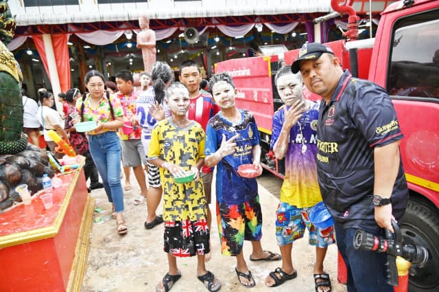 โครงการจัดงานสืบสานประเพณีสงกรานต์ วันครอบครัว และวันผู้สูงอายุ ประจำปี 2568 ภาพที่ 8