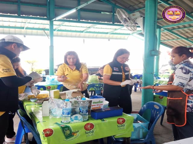 ตรวจสถานประกอบการในตำบล ตามโครงการร้านค้าปลอดภัยไร้สารปนเปื้อน ประจำปี2568 ภาพที่ 6