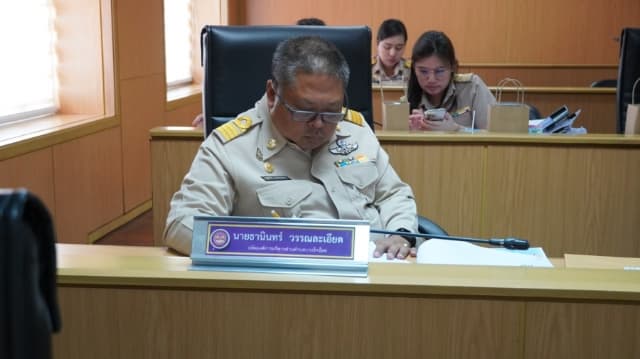 การประชุมสภาองค์การบริหารส่วนตำบลบางรักน้อย สมัยสามัญ สมัยที่ 3 ครั้งที่ 3 ประจำปี พ.ศ.2567 ภาพที่ 7