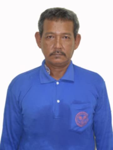 นายสุจิตร กลีบบัวเผื่อน