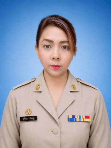 นางสาวสุชีรา บัวอยู่
