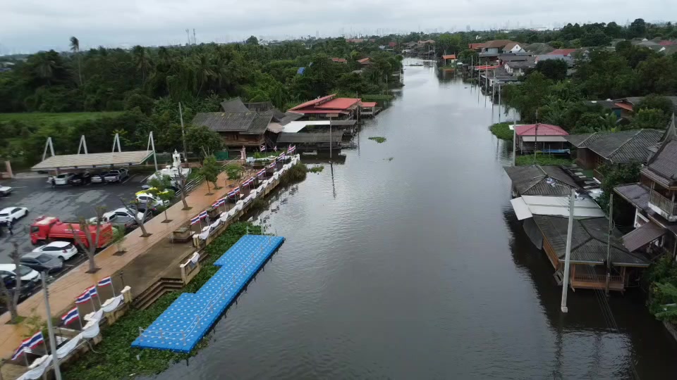 ชุมชนริมน้ำ ตำบลบางรักน้อย